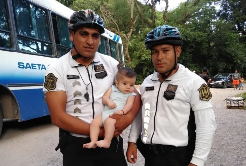 Héroes salteños: salvan a bebito ahogado