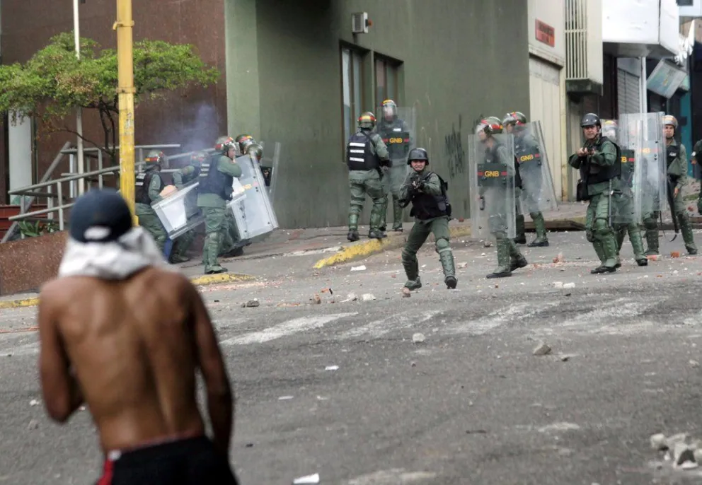 Enfrantamientos en Venezuela: al menos 8 muertos. Maduro desató una violenta represión