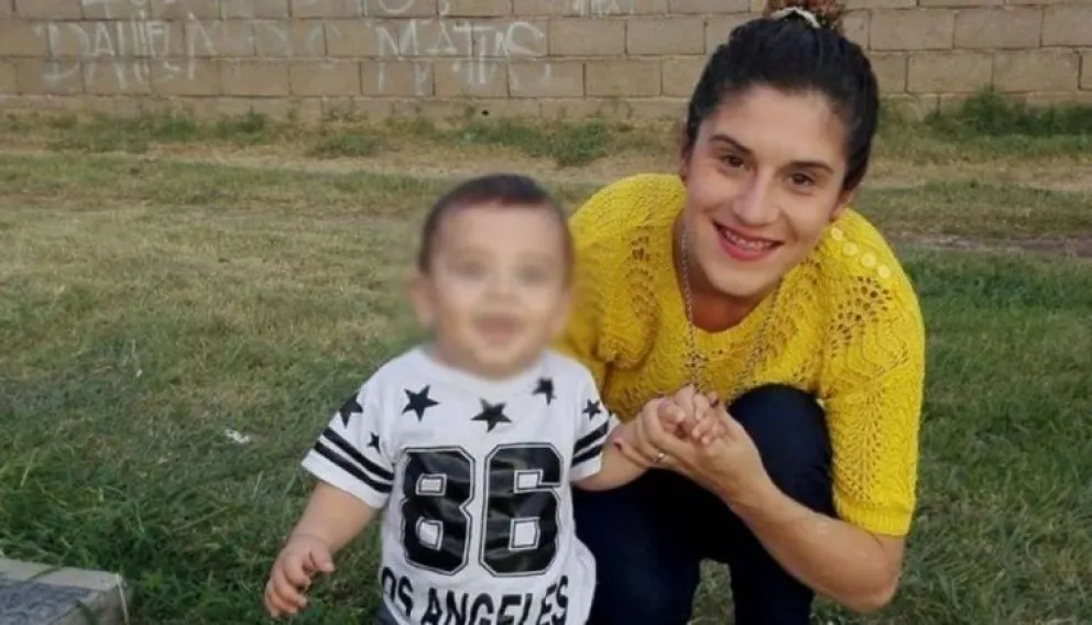 VIDEO. Dramático relato de una madre: intentaron violarla y tiraron a su hijo al río