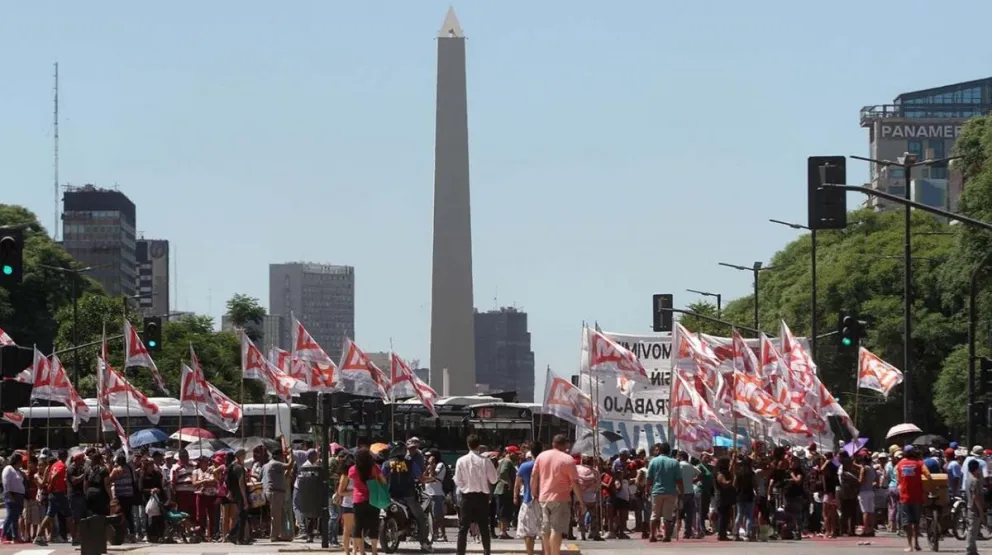 Jueves de caos en la city porteña: cortes por todos lados