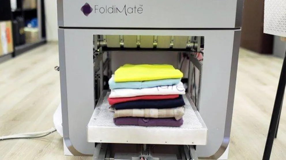 Video: así funciona la máquina que plancha y dobla la ropa en 4 segundos