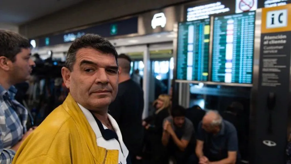 Olmedo varado en aeroparque: "No se puede tomar a la gente como rehén". Conocé qué más dijo y qué hará