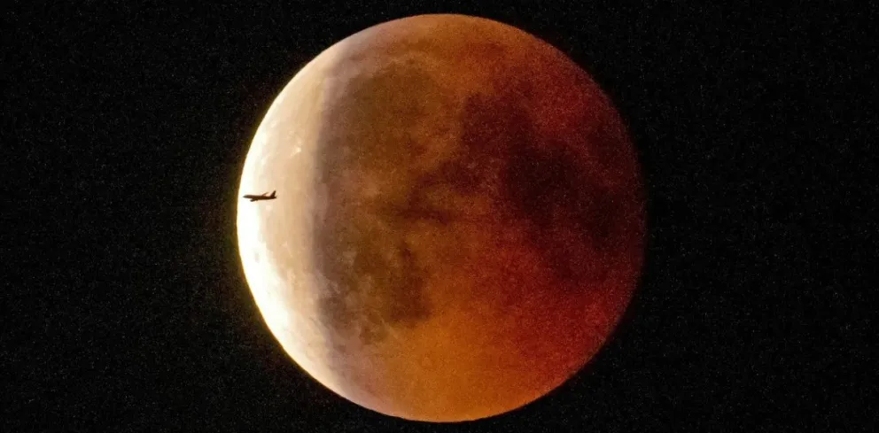 Eclipse lunar 2019: te contamos la hora que se verá según el país . MIRÁ EN VIVO EL ECPLIPSE