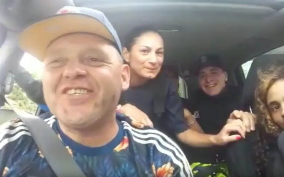 Escándalo el video de "El Pepo": se grabó manejando con policías y terminaron sancionados