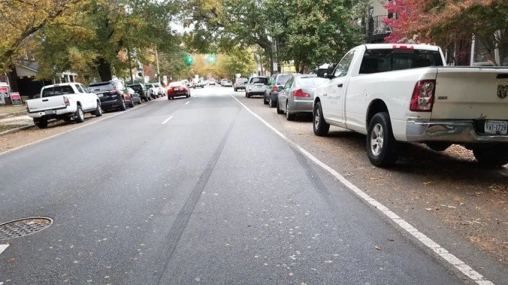 Toma una foto a un auto no tripulado y un láser le destruye la cámara