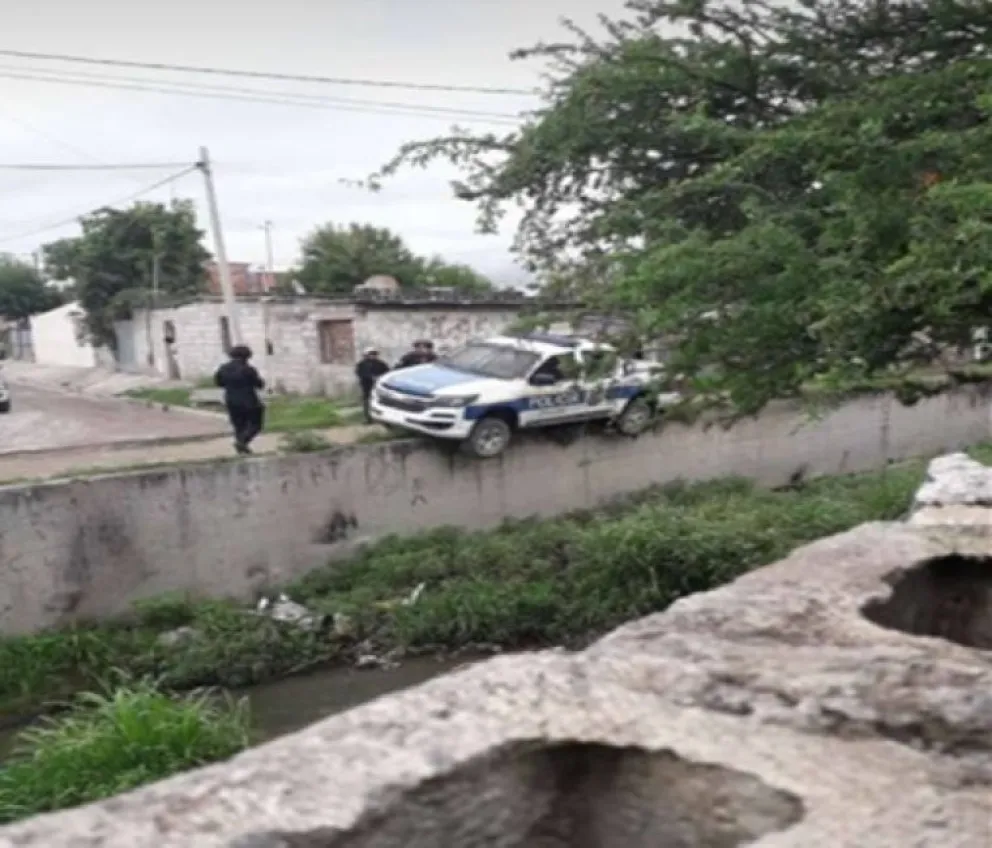 El mundo del revés: salteños apedrearon a la Policía para defender a los ladrones
