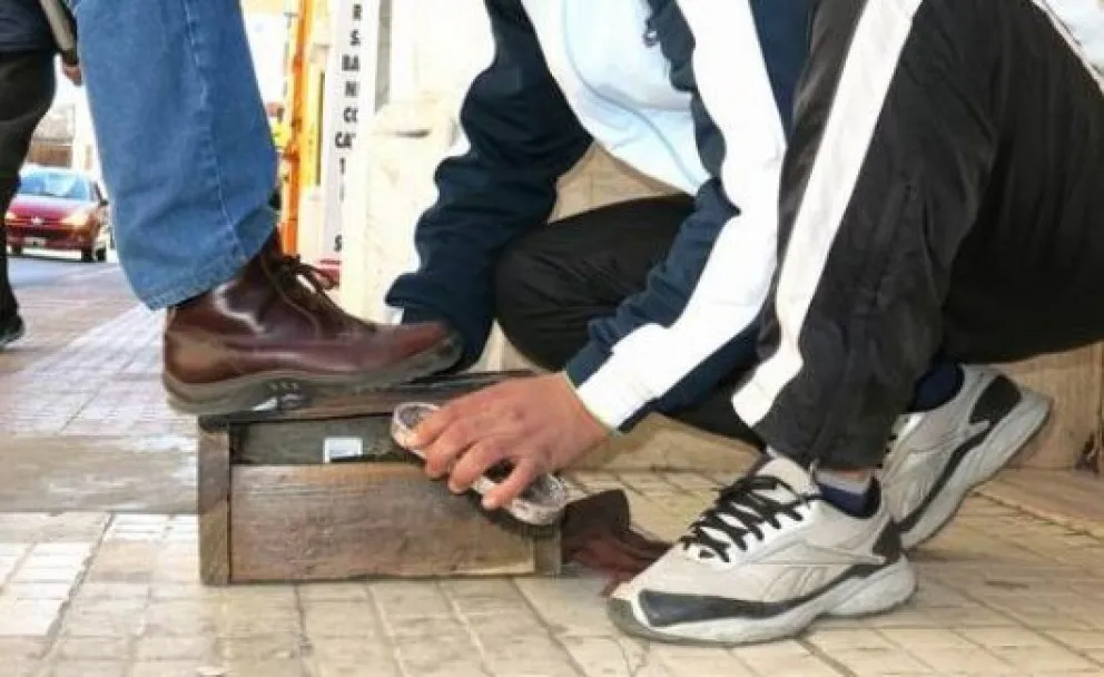 Estalló la represión contra los lustrabotas, ¿es justo o injusto?