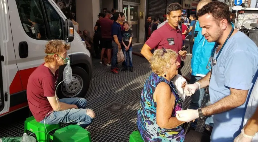 VIDEO. Tremendo incendio de un hotel y desesperados pedidos de ayuda