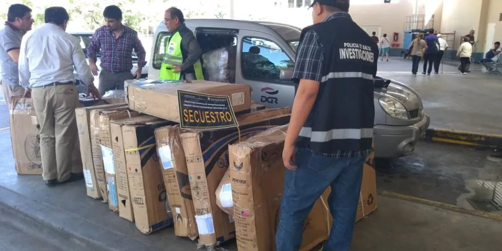 Secuestraron un cargamento valuado en 10 millones en la terminal de ómnibus y en el ex peaje Aunor