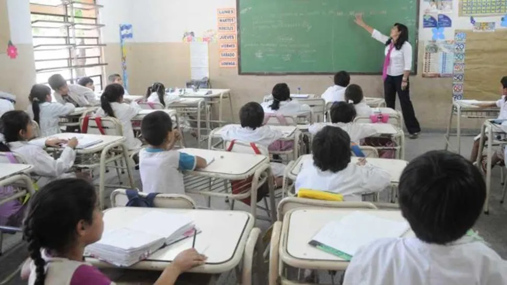 Atención docentes salteños: para tener continuidad laboral, deben presentar estos papeles