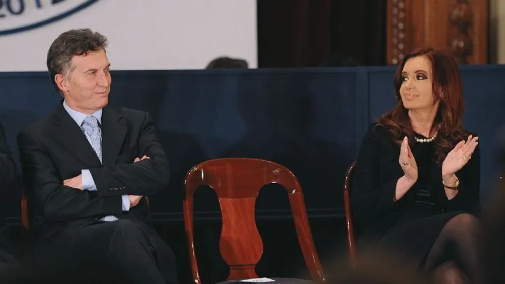 Le encuesta de Poliarquía reveló que Cristina supera a Macri. Conocé qué más midió