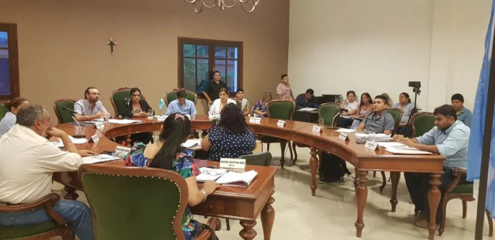 ¡Sorpresa! El asesor del Concejo defendió al edil acusado de violación en plena sesión