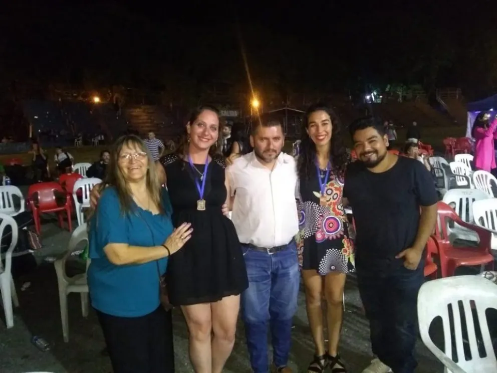 Dos salteñas la rompieron en el pre Baradero