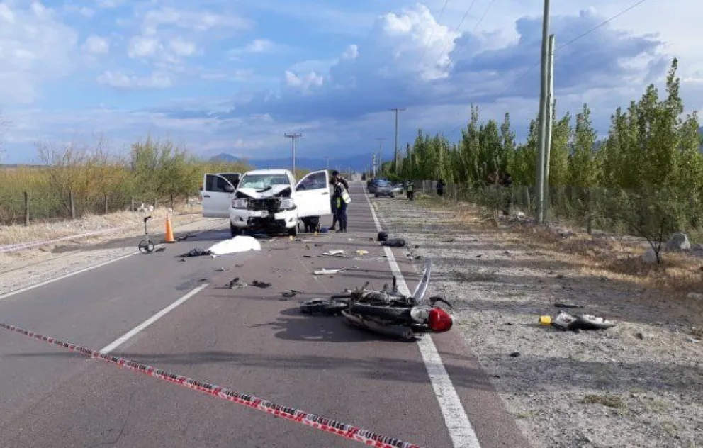 Motociclista salteño murió en el acto al estamparse contra una camioneta
