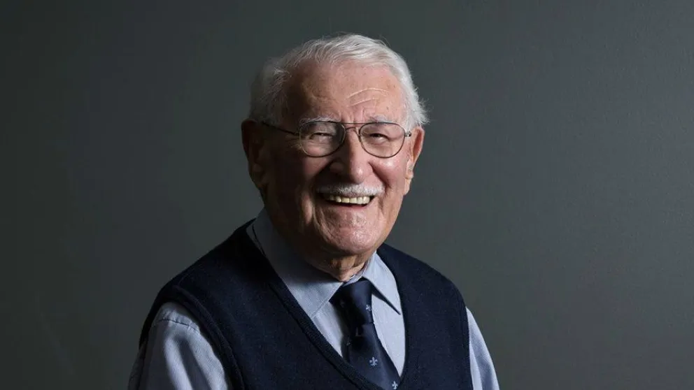 Tiene 98, es sobreviviente del Holocausto y contó sus secretos para ser "el hombre más feliz del mundo"