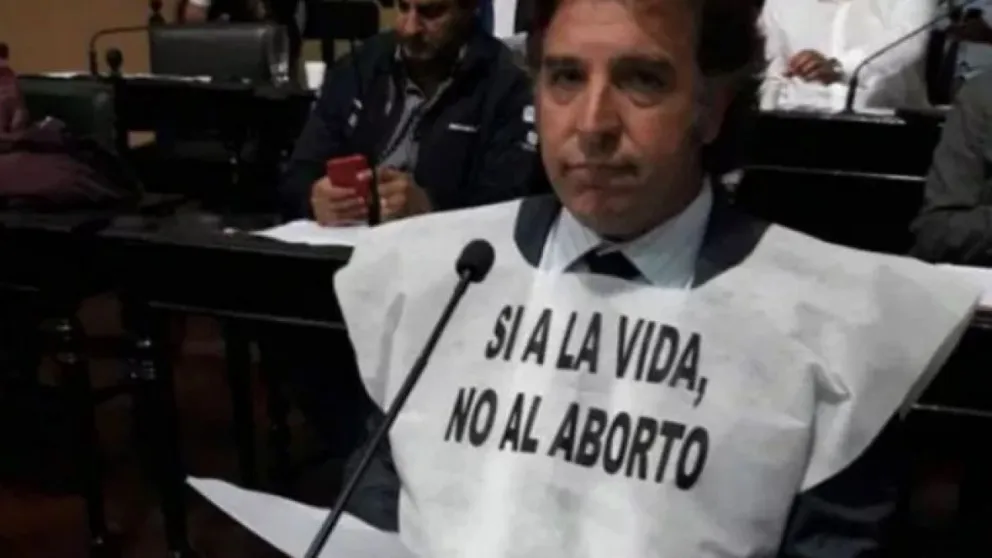 Suriani lleva a juicio a una feminista: ¿por qué?