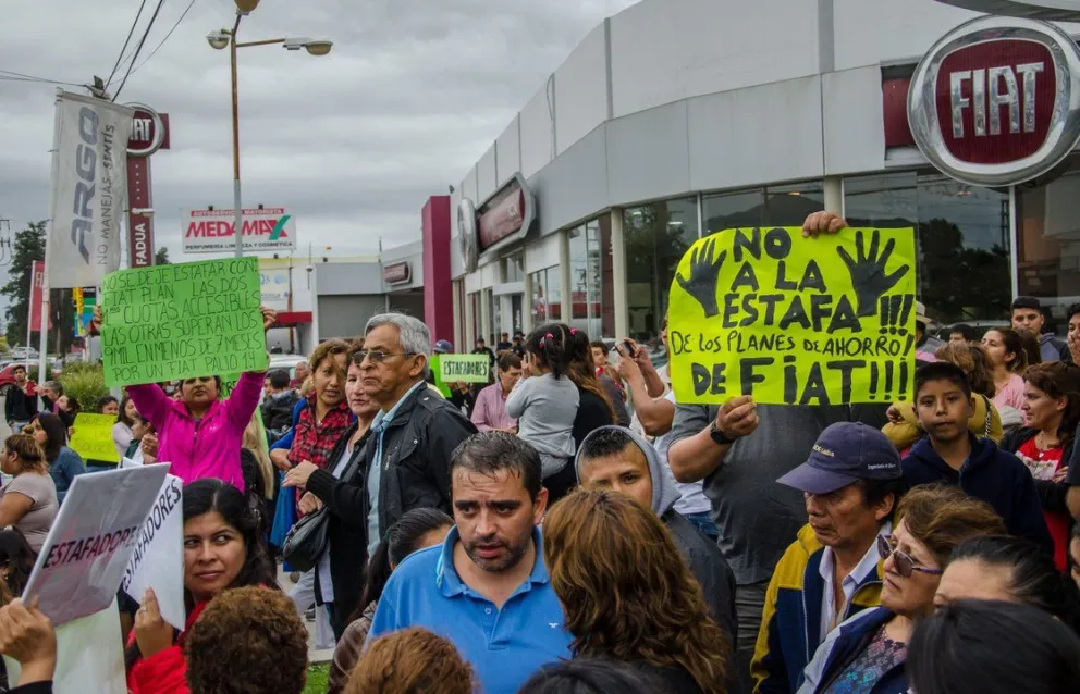 Sáenz hizo posible la reunión entre Nación y los damnificados de planes de ahorro 