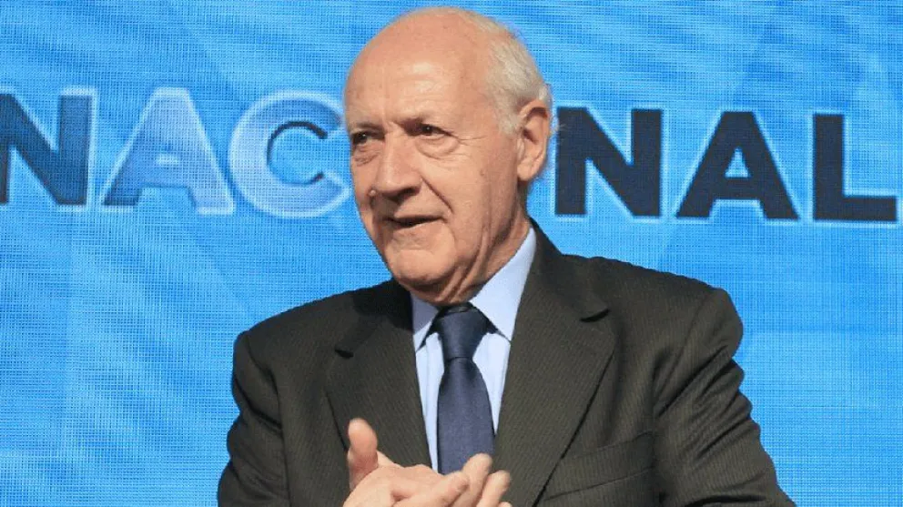 Lavagna se prepara para lanzar su candidatura y se reúne con el FMI