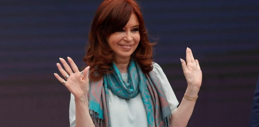 Cristina bajó al candidato de La Cámpora y el peronismo define entre Perotti y Bielsa