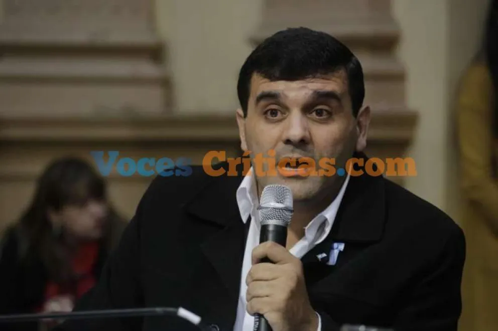 Raúl Díaz: "Orozco le arma causas a la gente o la manda a patotear"