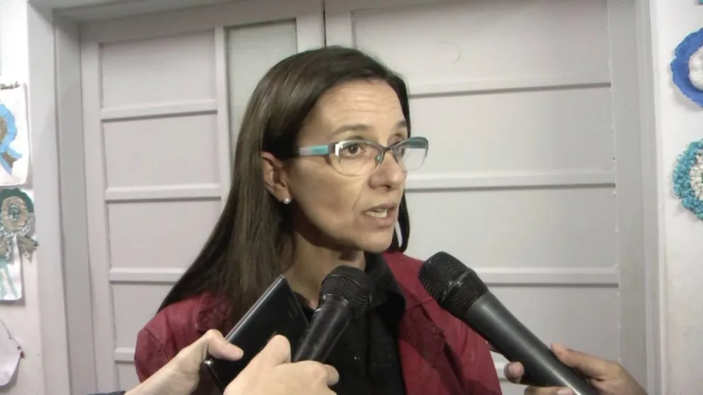 Idas, vueltas y denuncias: ¿Es obligatorio pagar la inscripción en escuelas públicas?