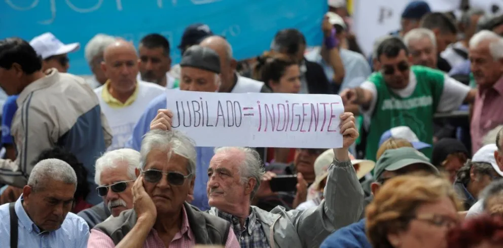 La Corte Suprema tiene en sus manos resolver si los jubilados deben seguir pagando el impuesto a las Ganancias
