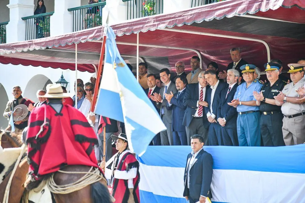 El pueblo de Salta recordó al General Güemes en el 234 aniversario de su natalicio