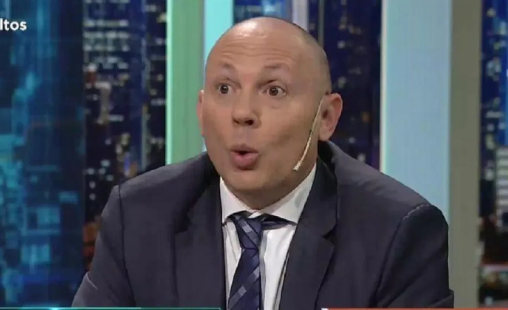 Con el agua hasta el cuello: allanaron la casa de Marcelo D'Alessio