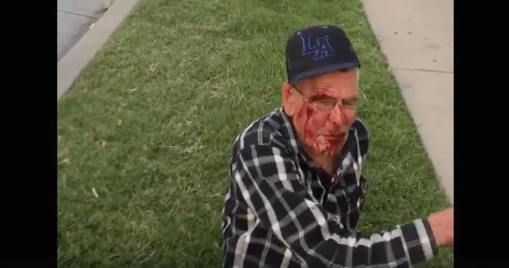 La mujer que golpeó con un ladrillo a un anciano mexicano de 91 años, condenada a 15 años de prisión