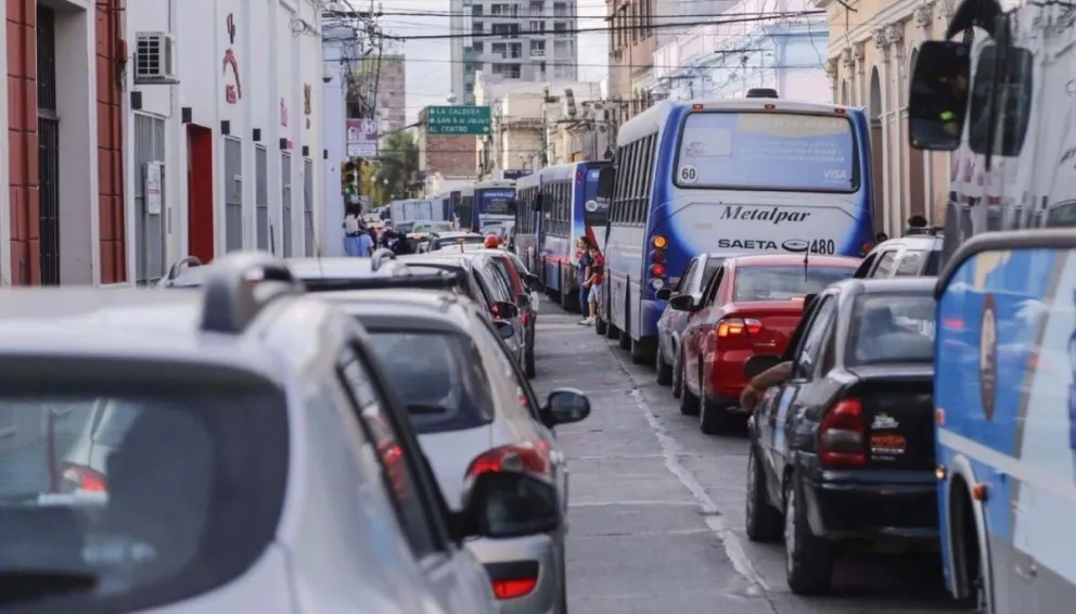 Un atropello a la razón: otra medida inconsulta de AMT que perjudica a vecinos