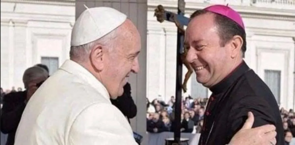 Como si no pasara nada: Zanchetta se fue a un retiro con el papa Francisco