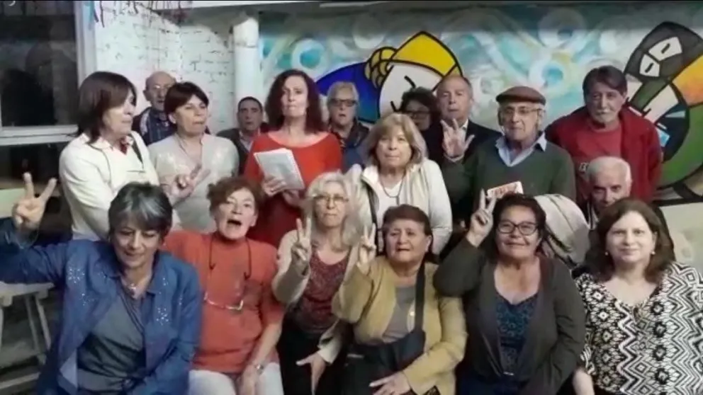 VIDEO. Un grupo de salteños repudiaron la intervención "yankee" en Venezuela y mandaron su apoyo a Maduro