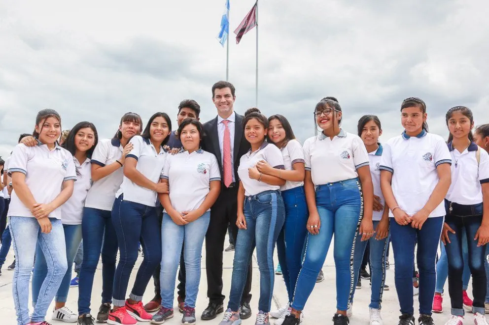 Urtubey:  'Con esta escuela son más de 180 las escuelas que tuvimos la oportunidad de construir e inaugurar