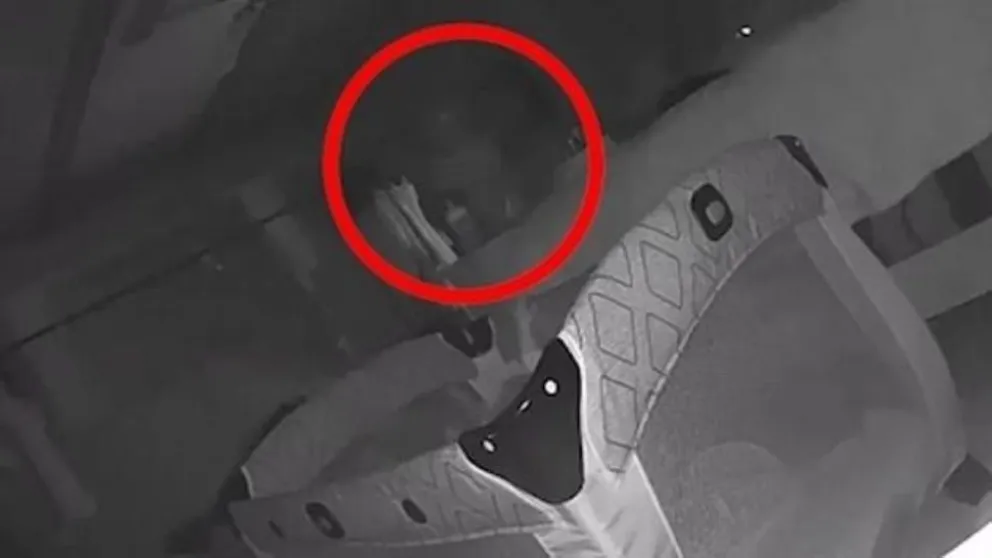 Escalofriante video: fantasma ataca y rasguña a una beba en su cuna