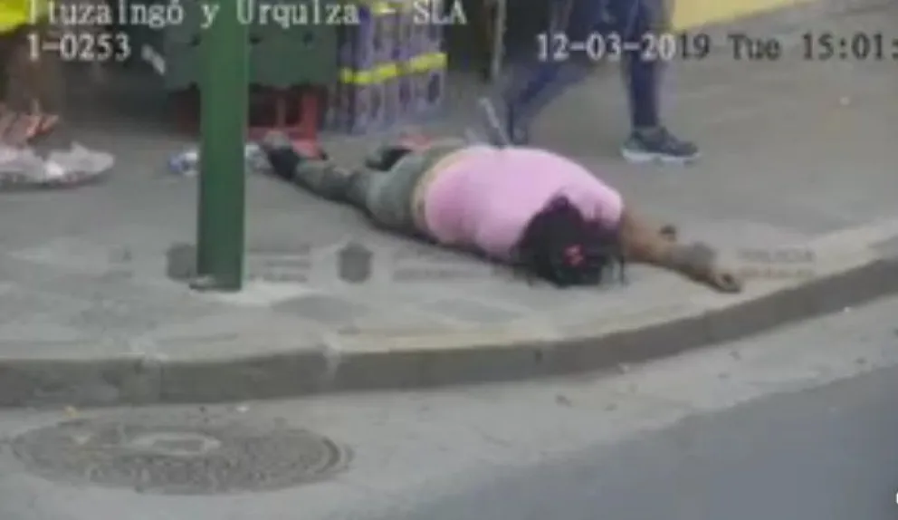 VIDEO. Fue sorprendida robando y terminó así