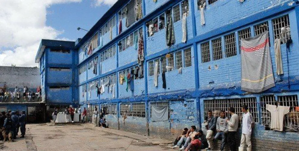 Por flagelar y humillar a un preso, corrieron al director y efectivos de una cárcel salteña
