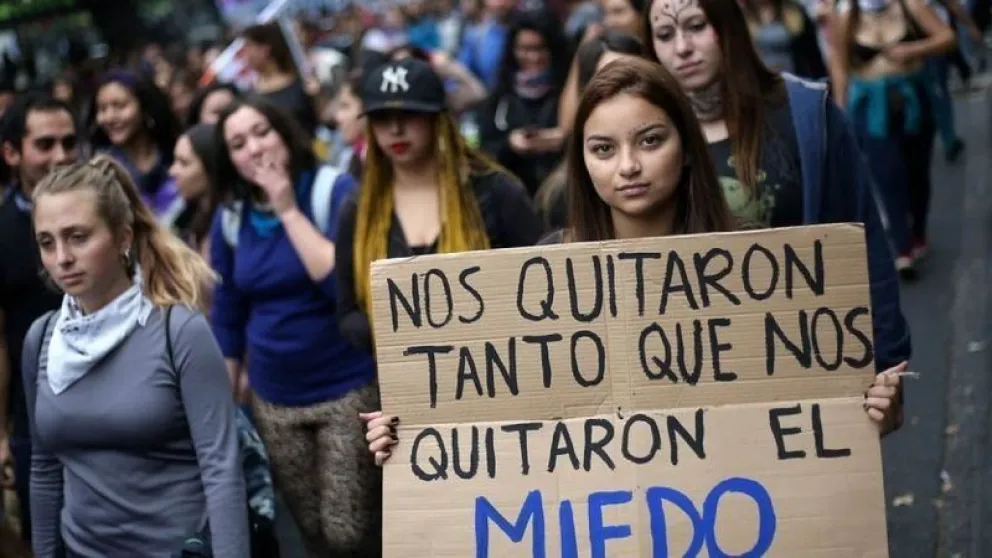8M: llegó el día, las mujeres salen a copar las calles