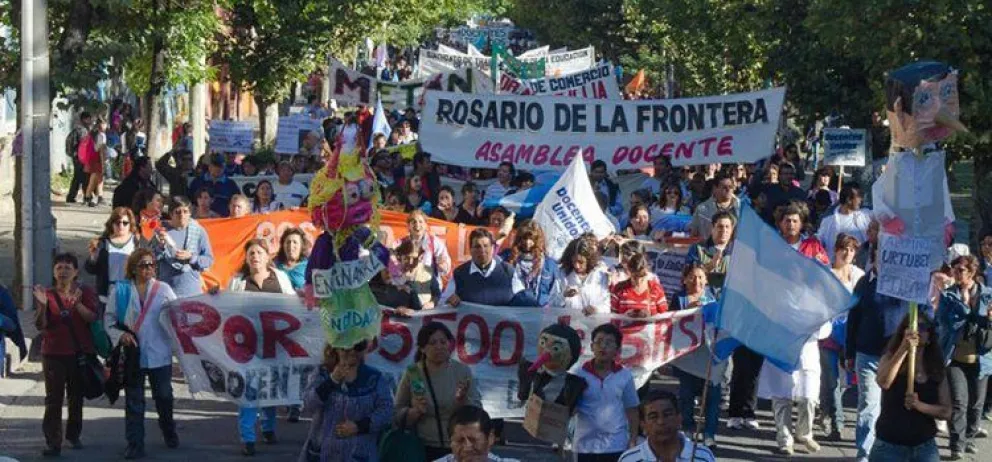 ¿Nuevo acuerdo?: el gobierno ofreció aumentar más los sueldos