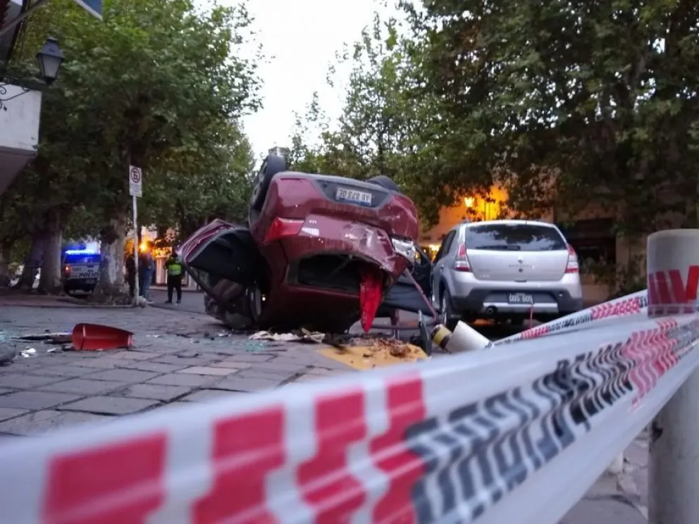 Terrible choque en pleno centro salteño