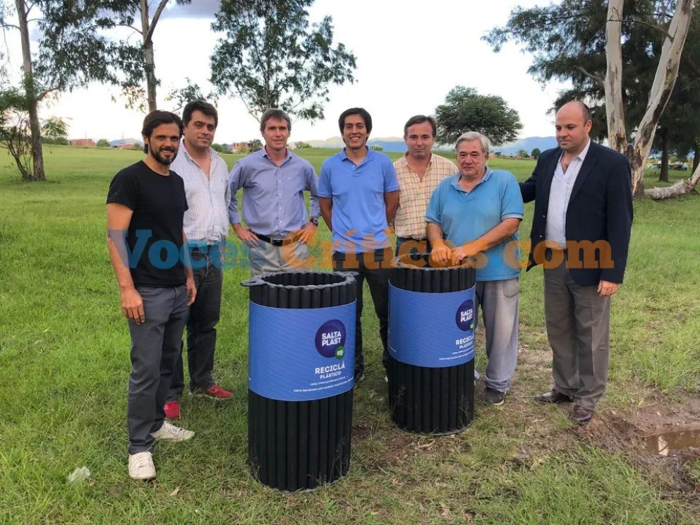 Firma de convenio entre Salta Plast y 'La Loma”: conocé de qué se trata