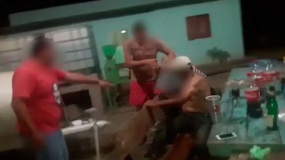 La "manada" de amigos degenerados que violó a un joven de 25 años en Córdoba, fue detenida