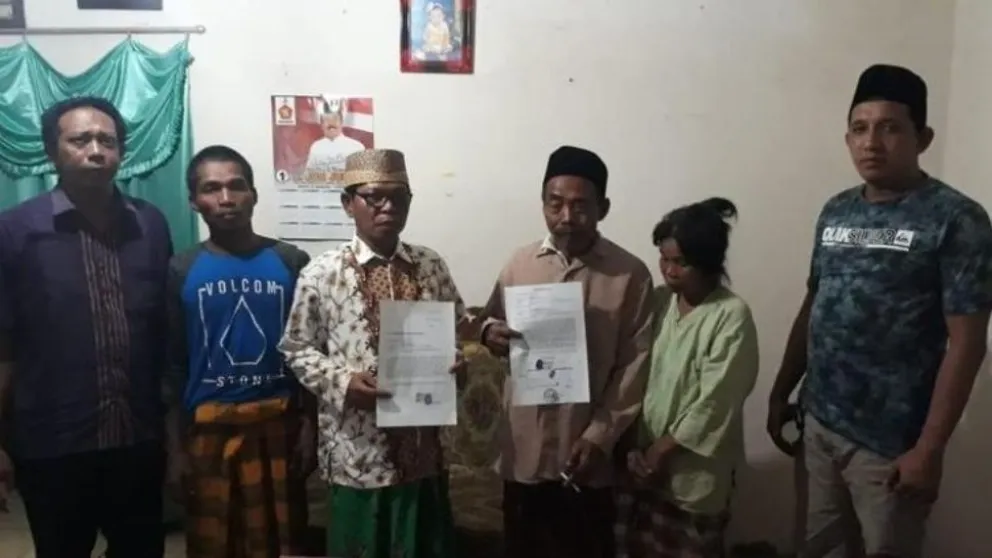Acusado de asesinato se salvó de ir a prisión por tener el pene chico