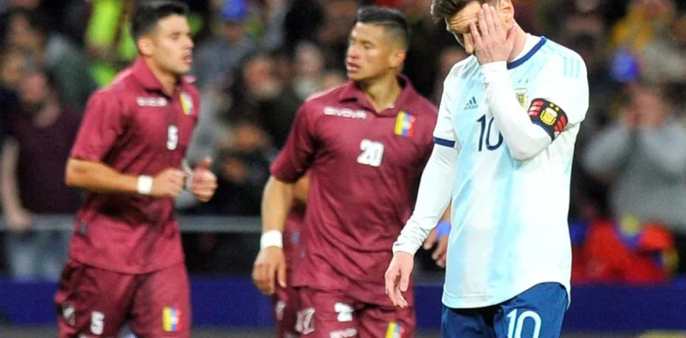  Messi se lesionó, Argentina perdió y las preocupaciones crecen