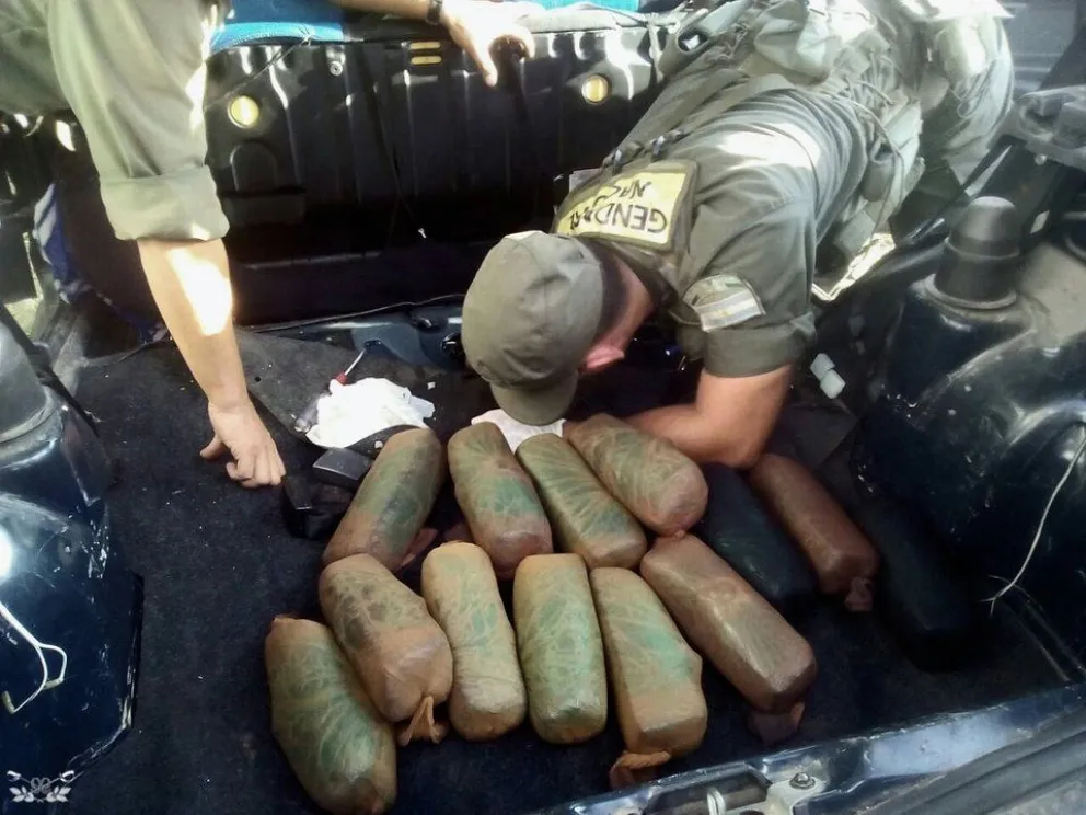 Tremendo operativo en Salvador Mazza. Cae banda narco