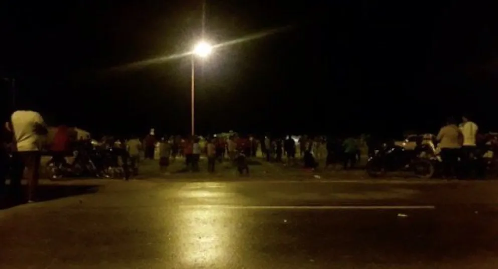 Tensión en la frontera: bagayeros esperan por una respuesta