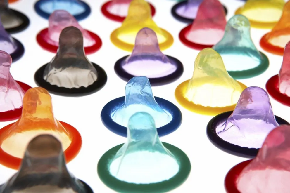 Preservativo "semáforo" cambia de color si detecta enfermedades