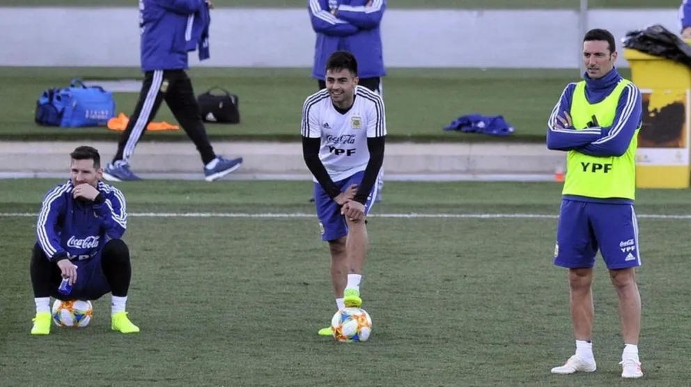 Lionel Scaloni eligió al Pity Martínez para jugar con Messi como titular