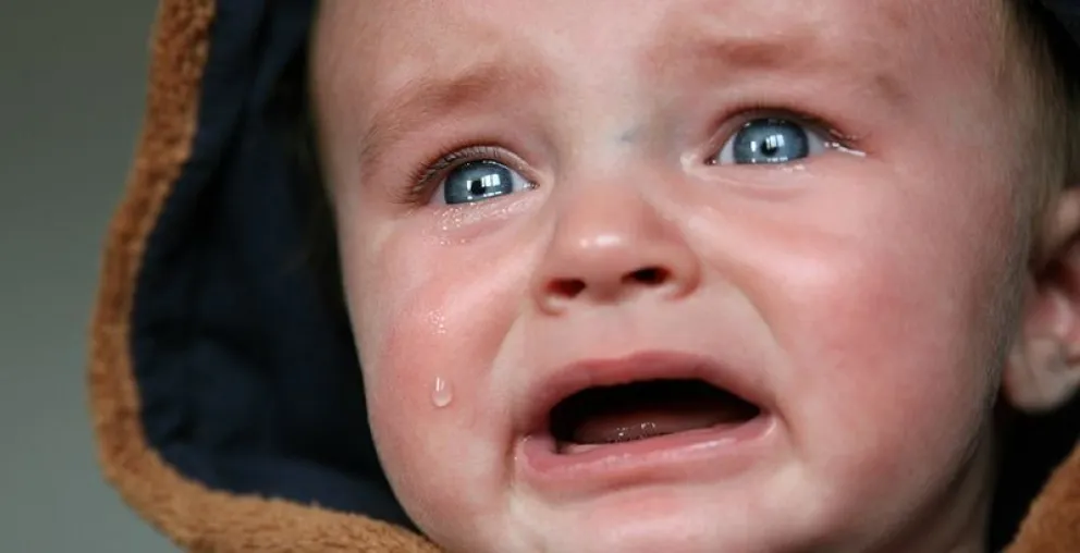 Una mujer con problemas de adicción golpeó ferozmente a su bebé de 10 meses