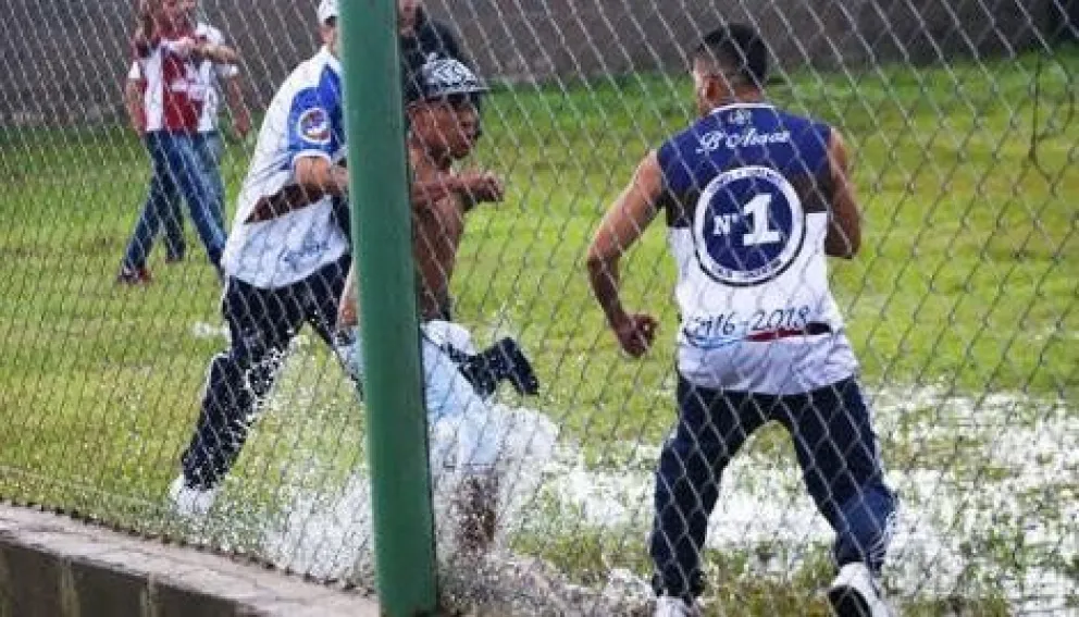 Insólito: Barras bravas negocian protocolo de seguridad con las autoridades de seguridad