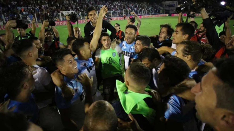 VIDEO: Racing es campeón de la Superliga y vuelve a ganar el título cinco años después